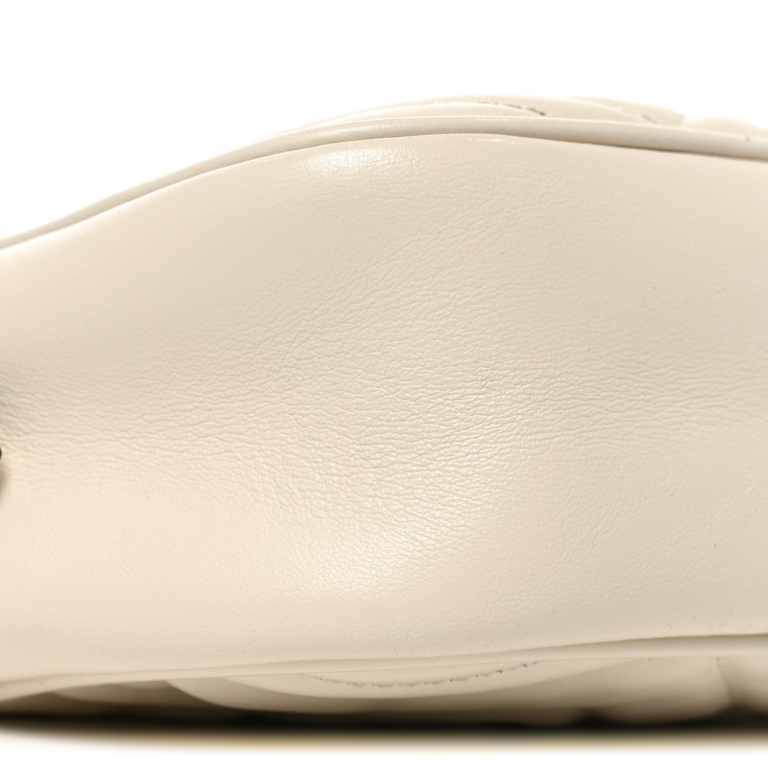 Gucci Calfskin Matelasse Small GG Marmont Chain Shoulder Bag White