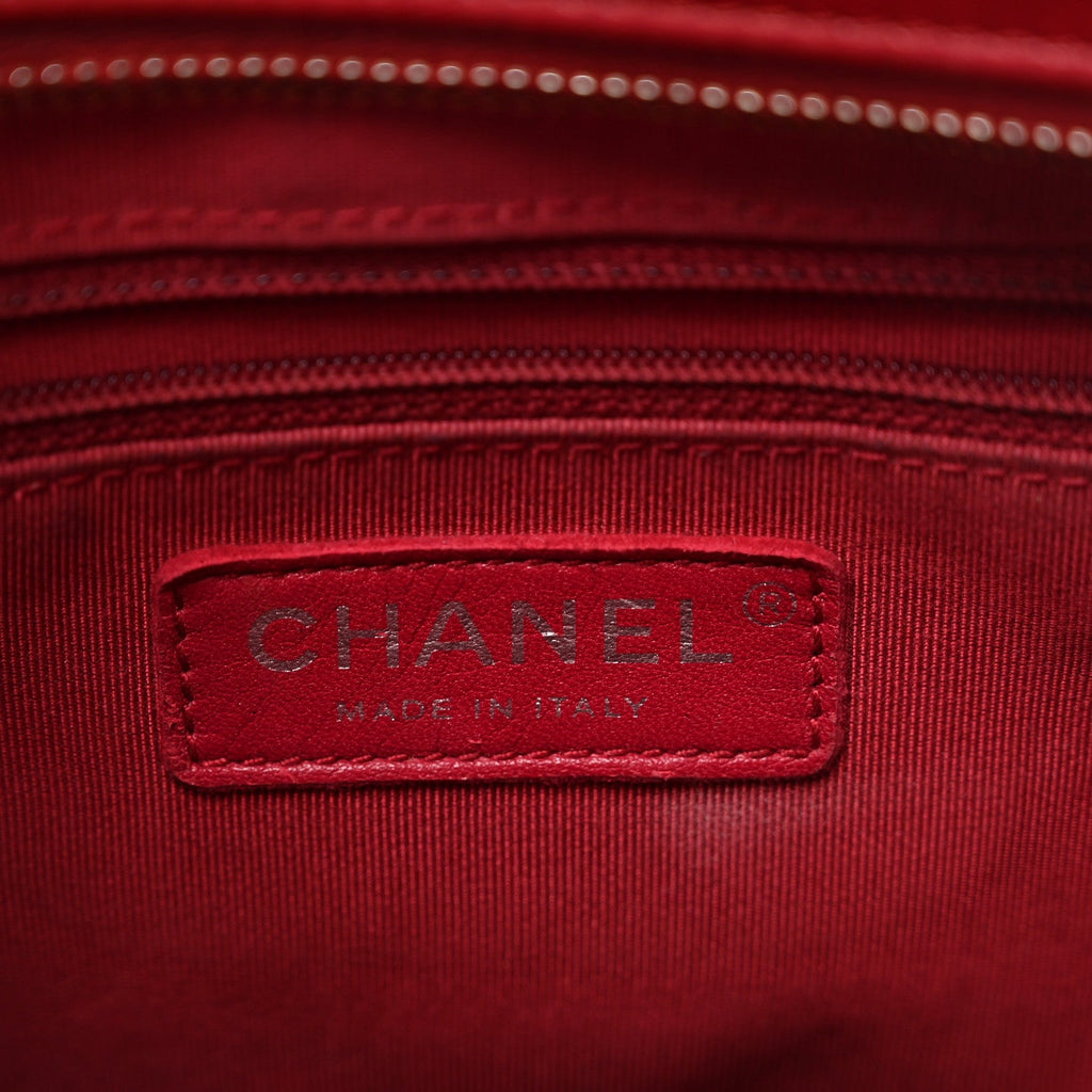 Chanel Metallic Aged Calfskin Quilted Medium Gabrielle Hobo Silver Navy Red
