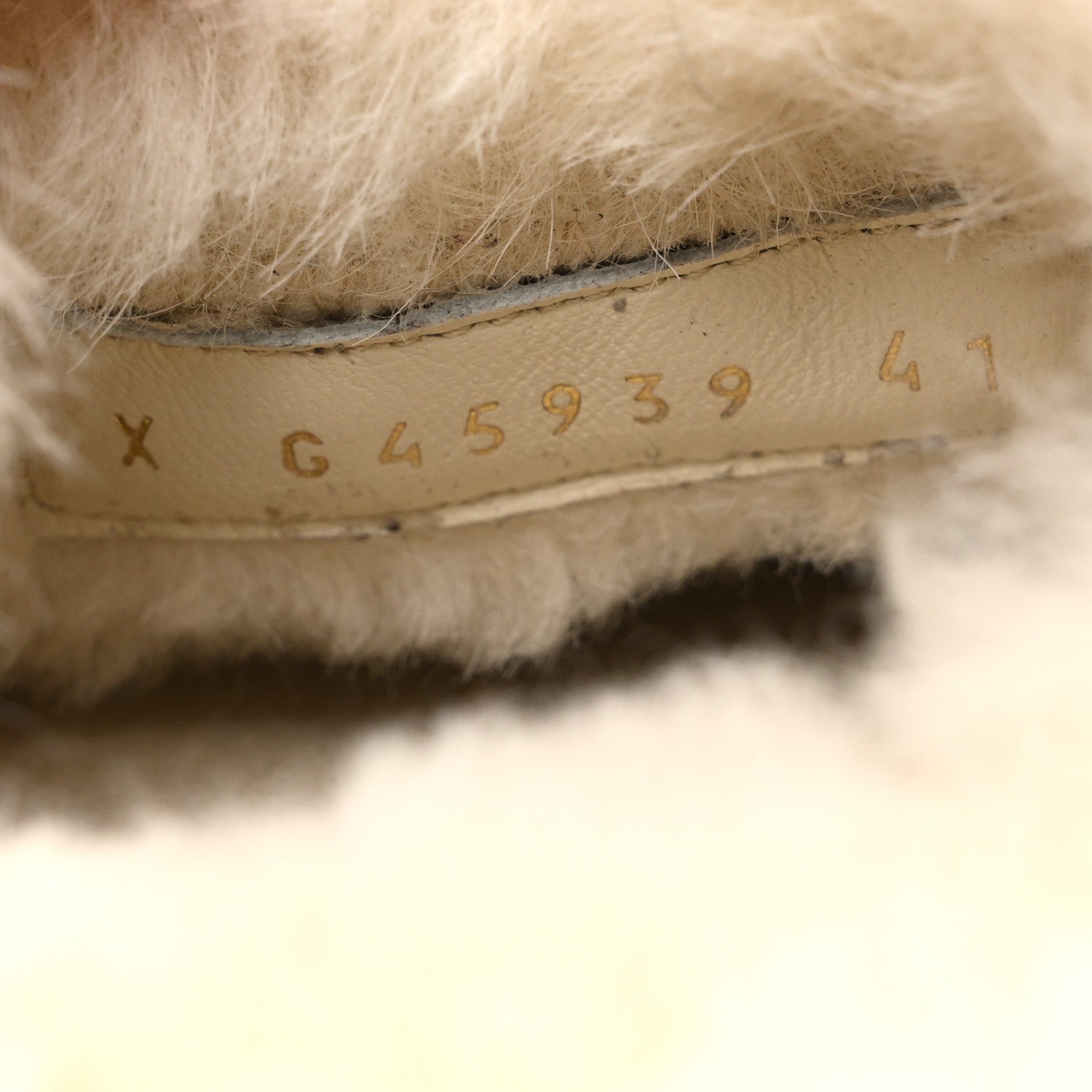 Chanel Suede Shearling CC Cap Toe Mules 41 Beige Black