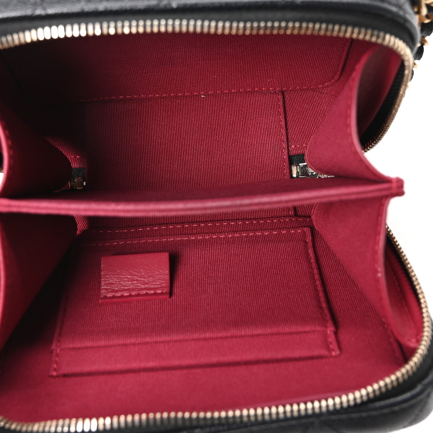 Chanel Caviar Quilted Twist Your Buttons Clutch With Chain Black