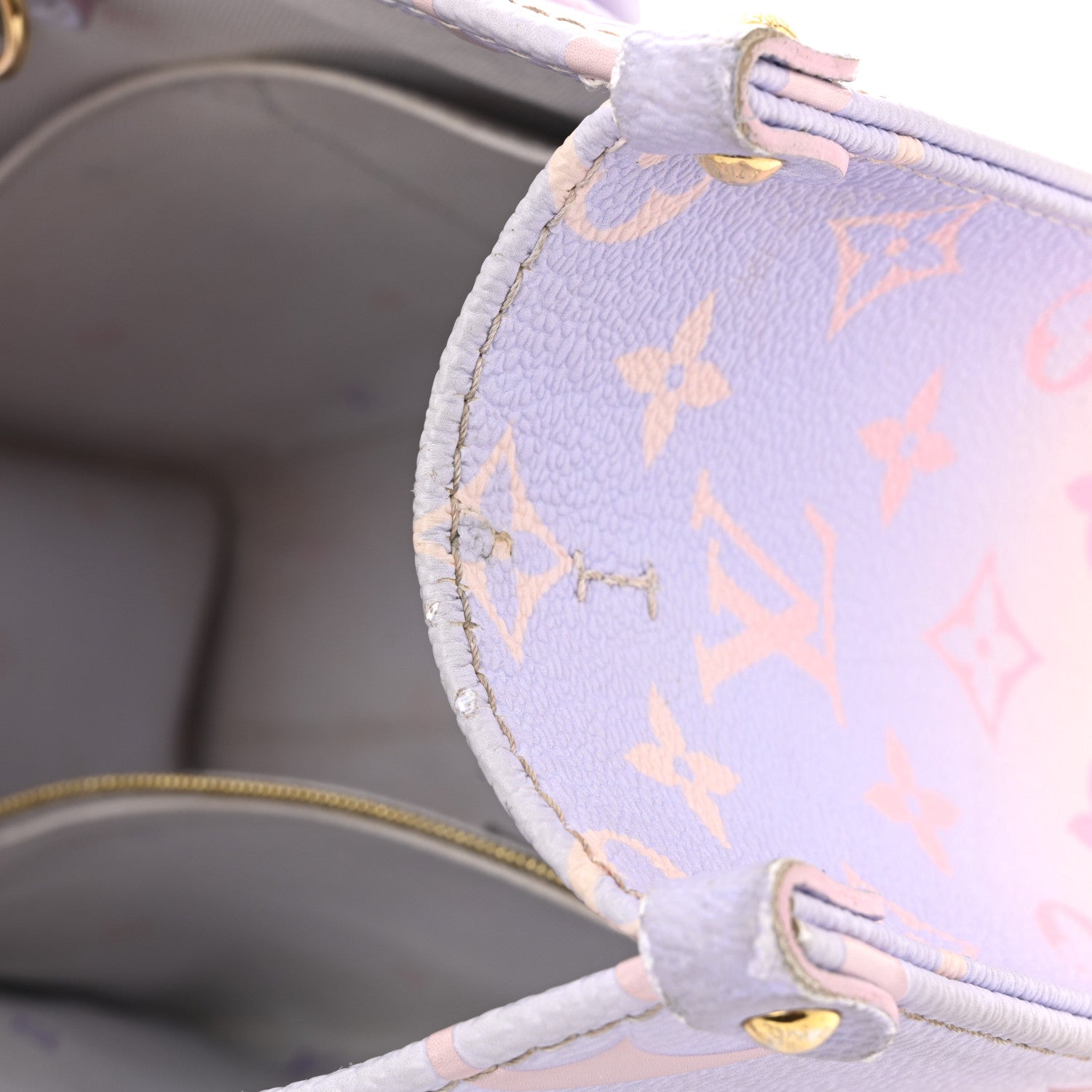 Louis Vuitton Monogram Giant Spring In The City Onthego PM Sunrise Pastel