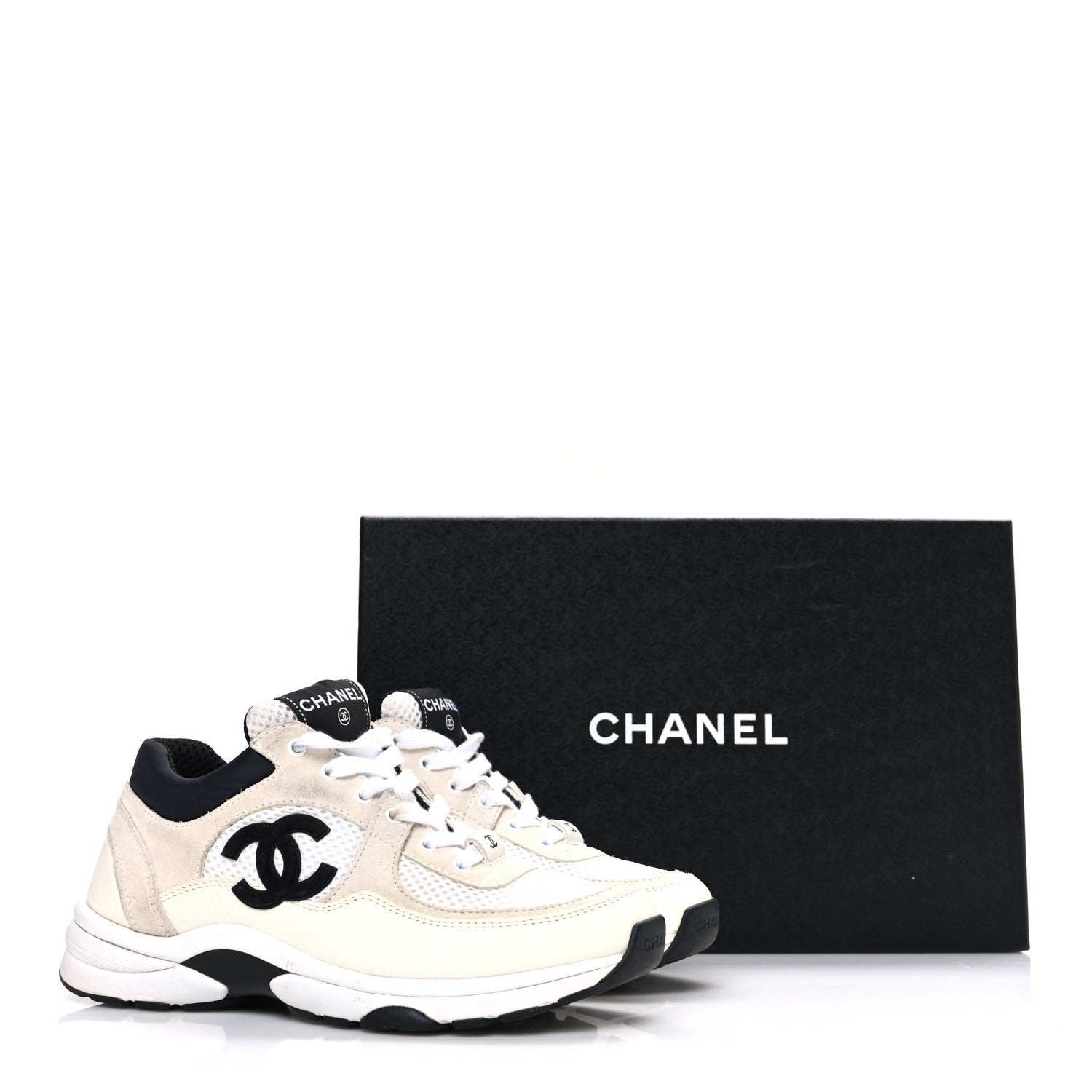 Mesh Suede Calfskin Grained Calfskin Womens CC Sneakers 36 White Black