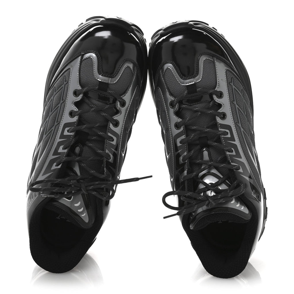 Louis Vuitton Monogram Discovery Lace Up Sneakers 9.5 Black Silver