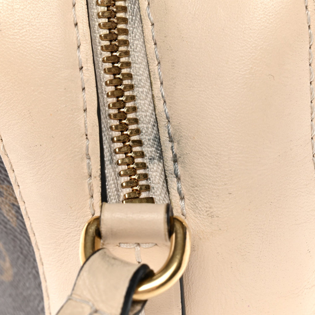 Louis Vuitton Monogram Saintonge Creme