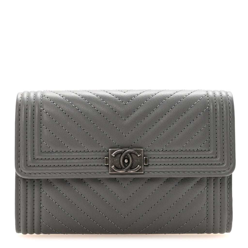 Calfskin Chevron Quilted Medium Boy Flap Wallet Grey