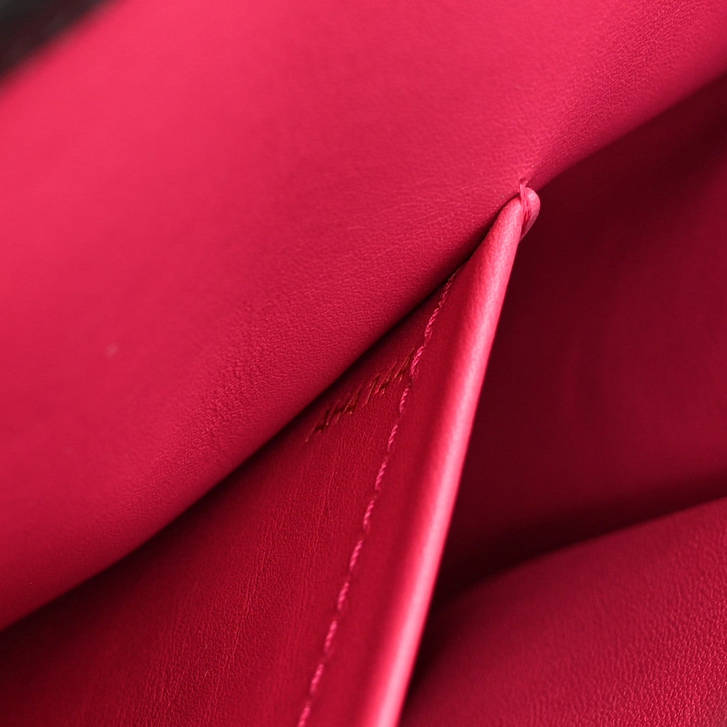 Louis Vuitton Taurillon Capucines MM Black Fuchsia
