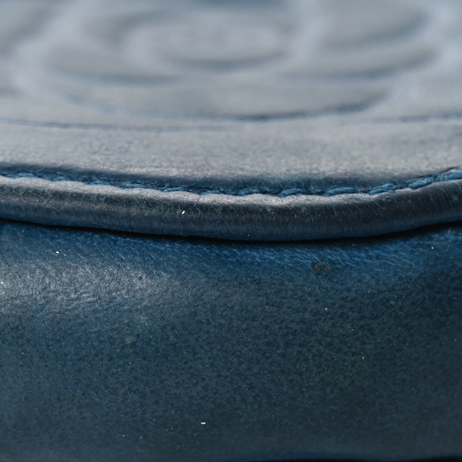 Lambskin Round Camellia CC Coin Purse Navy