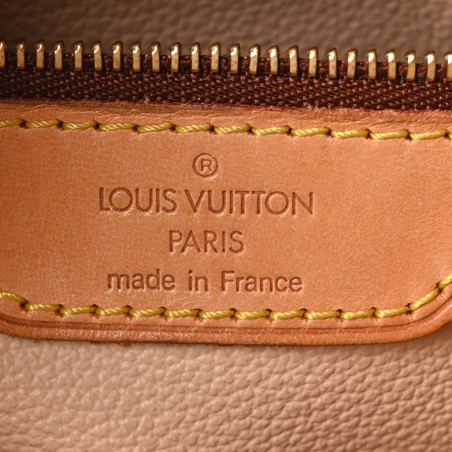 Louis Vuitton Monogram Petit Bucket 23