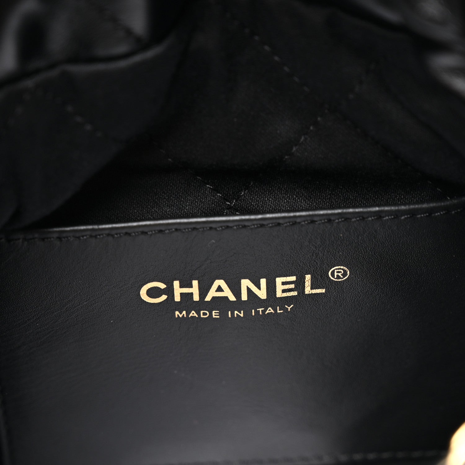 Chanel Shiny Calfskin Quilted Pearl CC Chain Mini Chanel 22 Black