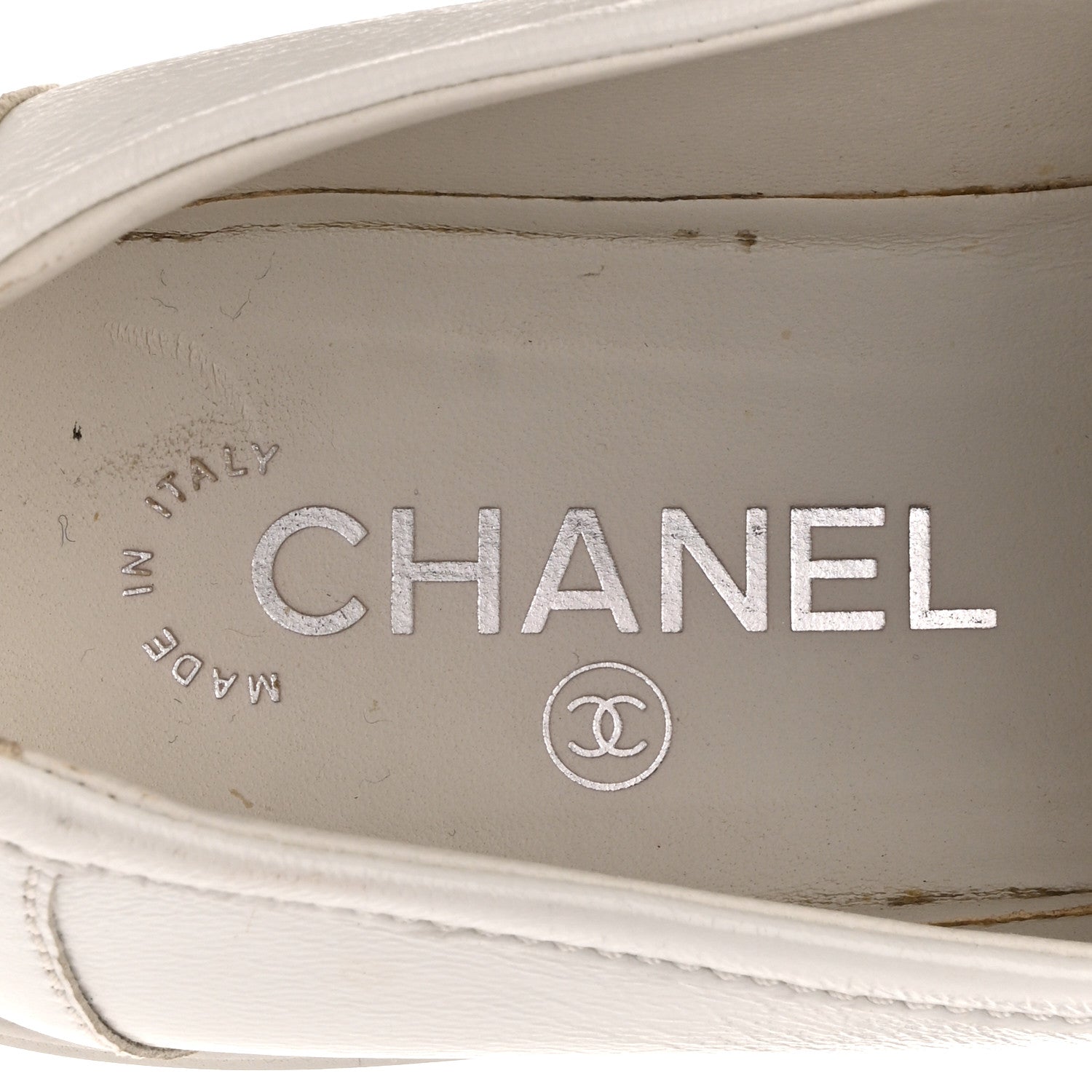 Chanel Shiny Lambskin Quilted CC Turnlock Loafers 40 White