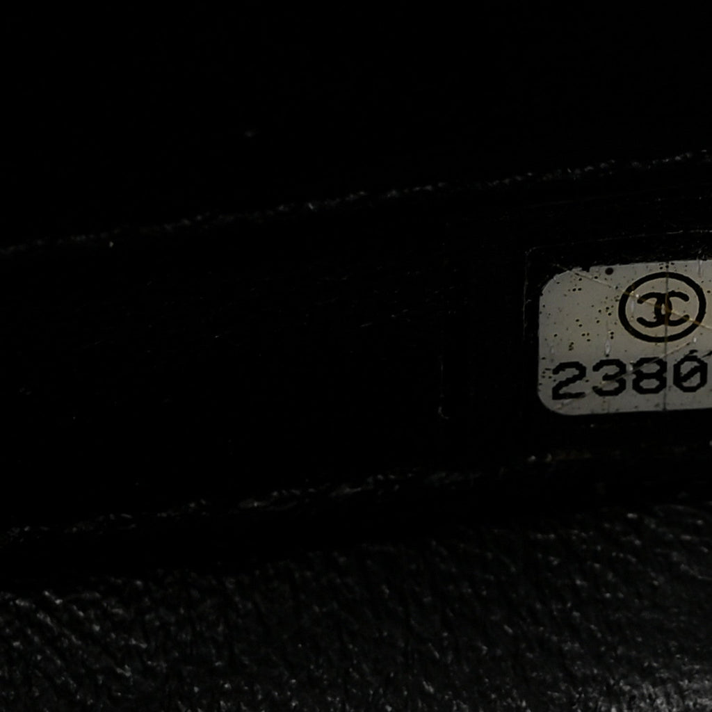 Chanel Caviar Quilted Small CC Filigree Vanity Case White Black