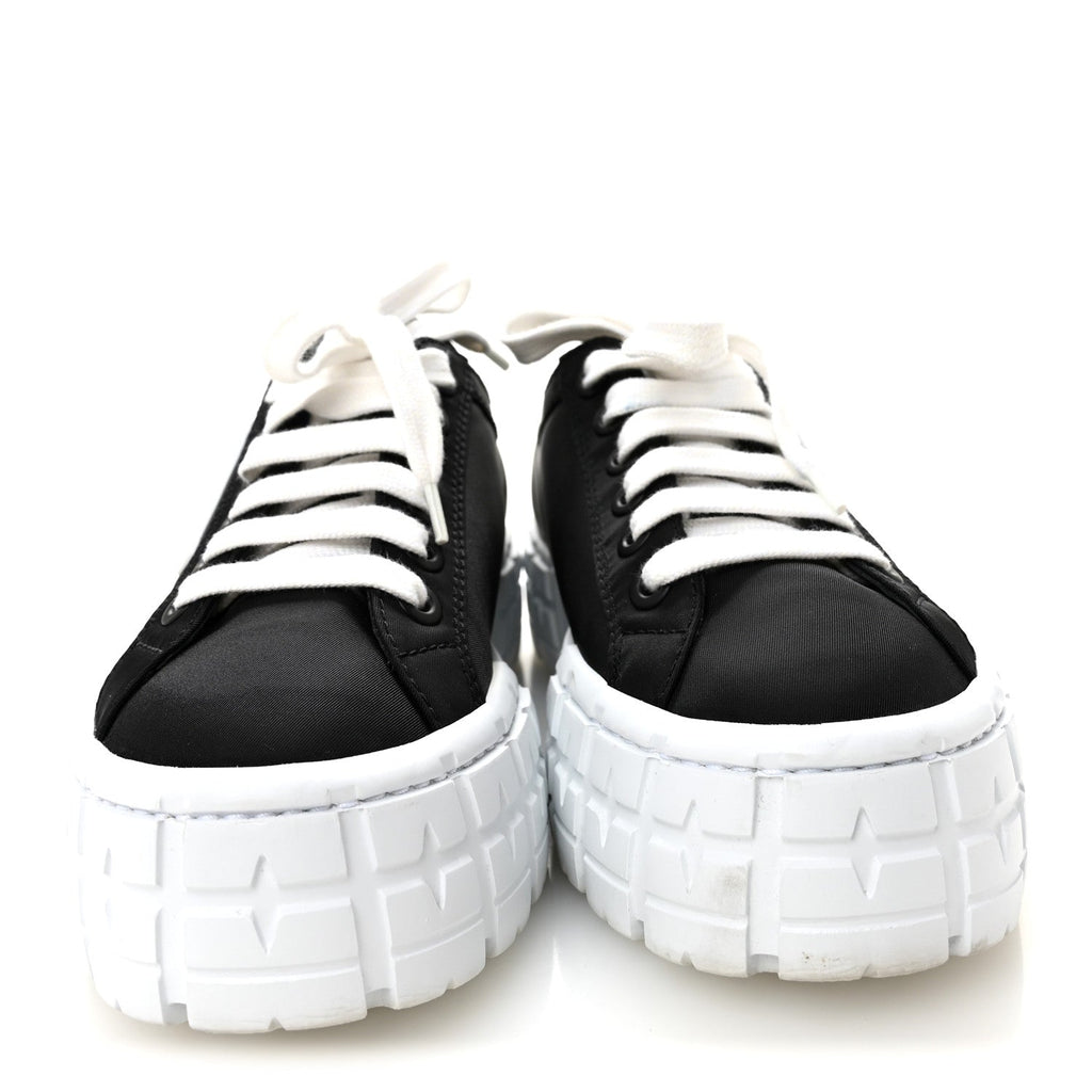 Prada Re-Nylon Gabardine Triangle Logo Double Wheel 50mm Sneakers 38 Black