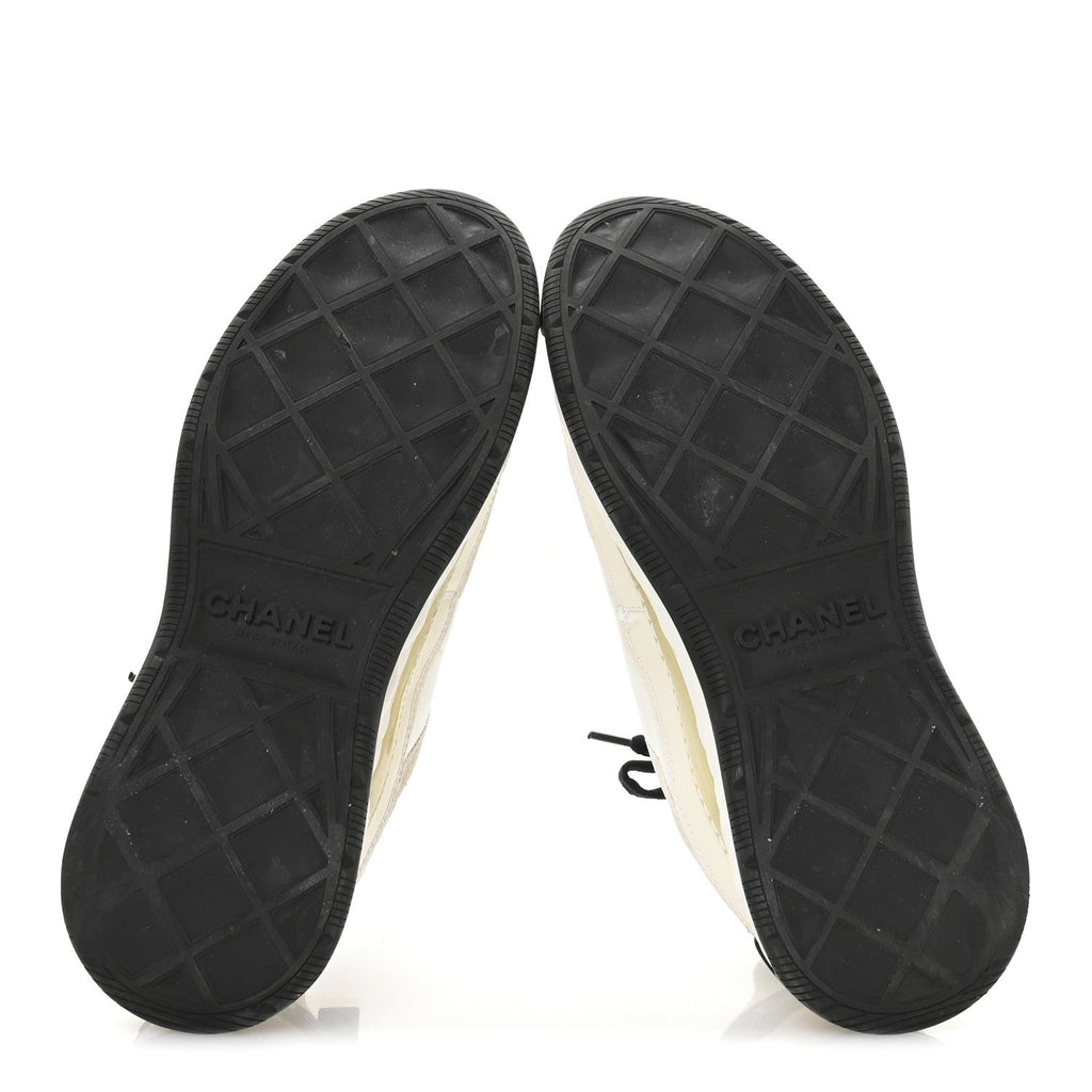Chanel Velvet Calfskin Mixed Fibers CC Sneakers 38 Ivory Black