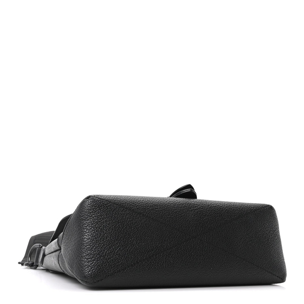 Louis Vuitton Monogram Eclipse Saumur Messenger NV Black