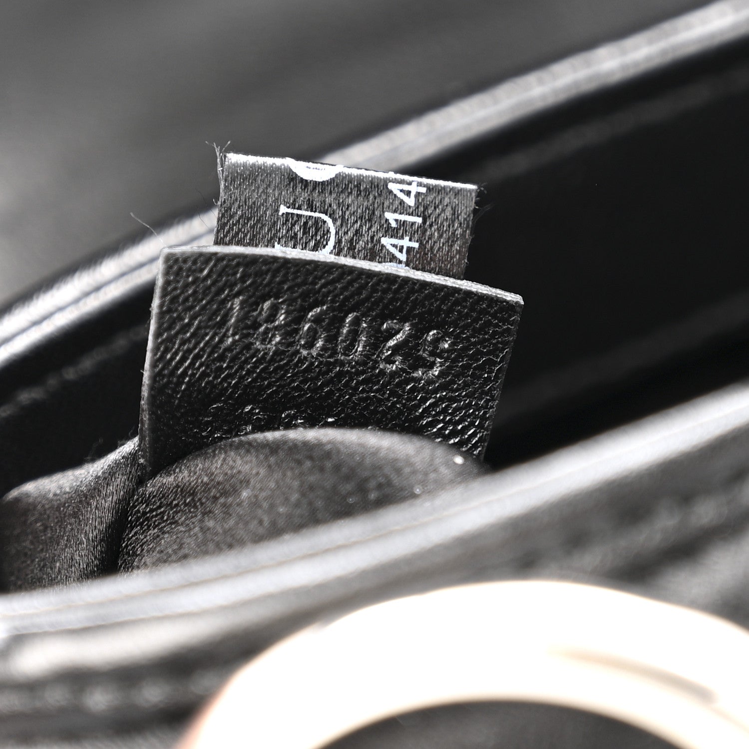 Gucci Nappa Vertical Matelasse Small Maxi Horsebit Chain Shoulder Bag Black