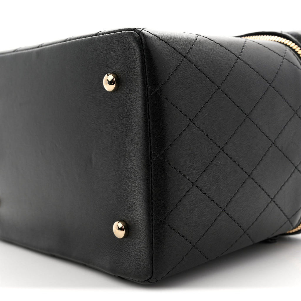 Chanel Lambskin Flat Quilted Knock On Wood Large Vanity Case Black