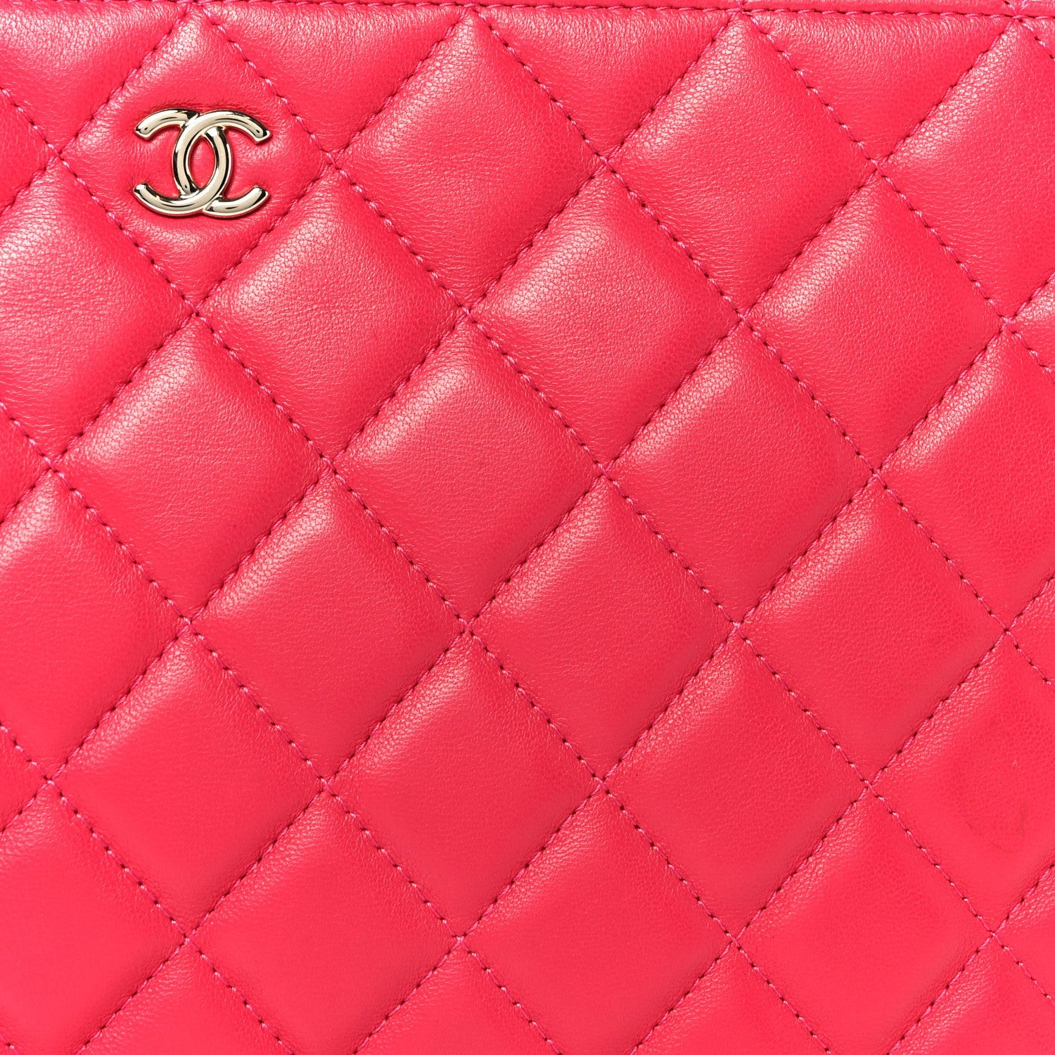 Lambskin Quilted Medium Cosmetic Case Pink