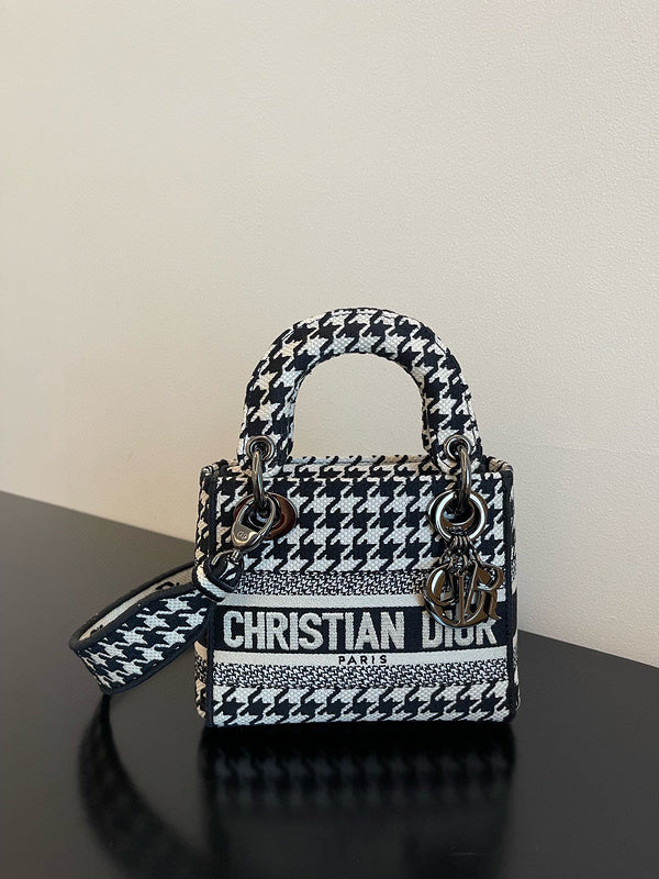 Dior Bags - 4317