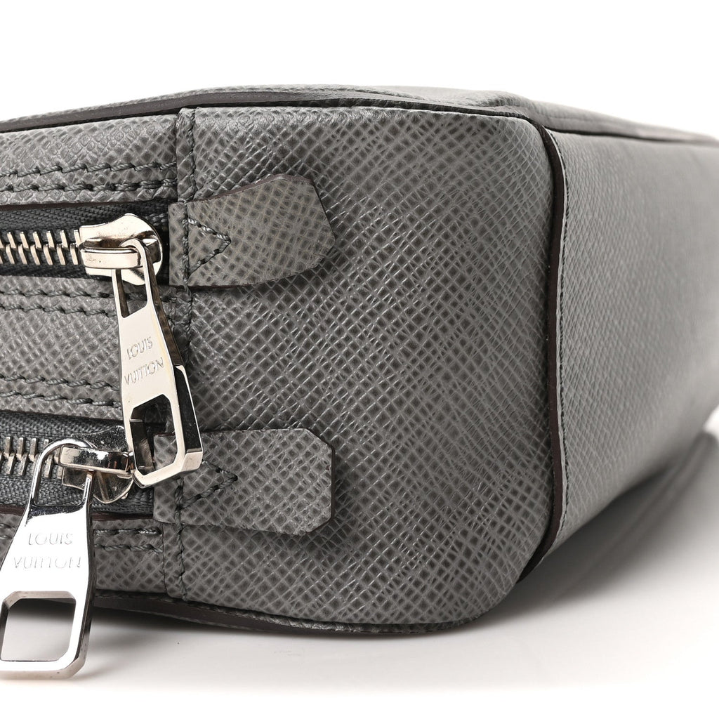 Louis Vuitton Taiga Neo Pavel Glacier