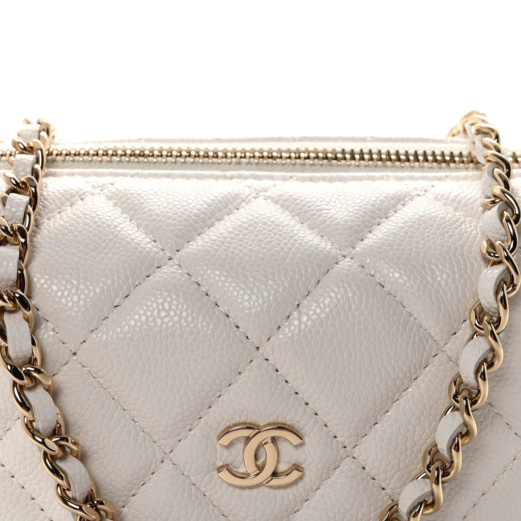 Chanel Caviar Quilted Hobo Clutch With Chain White