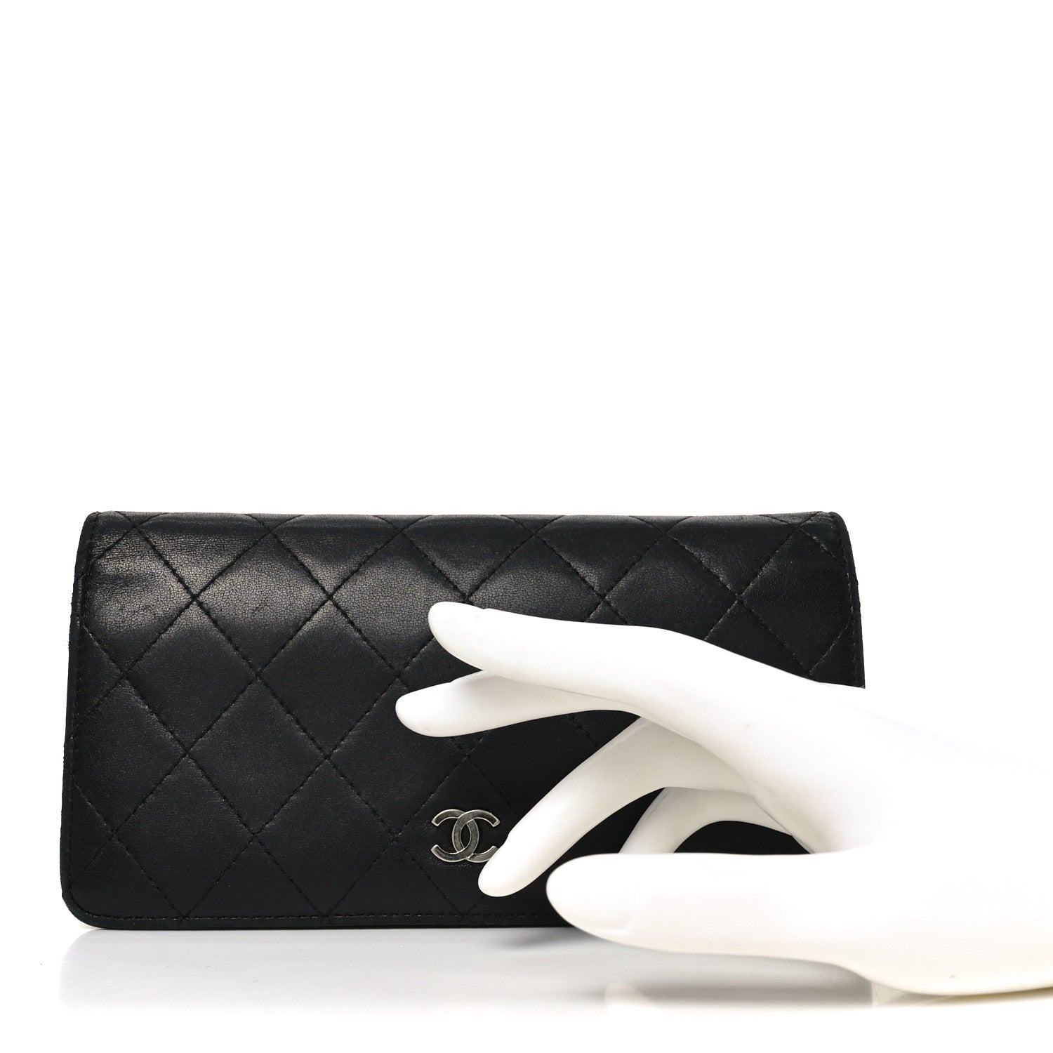 Lambskin Quilted Yen Wallet Black