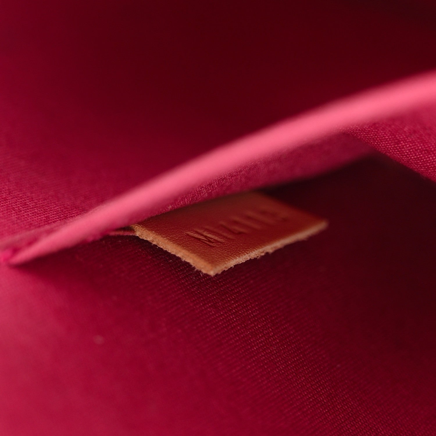 Louis Vuitton Vernis Alma BB Rose Indien