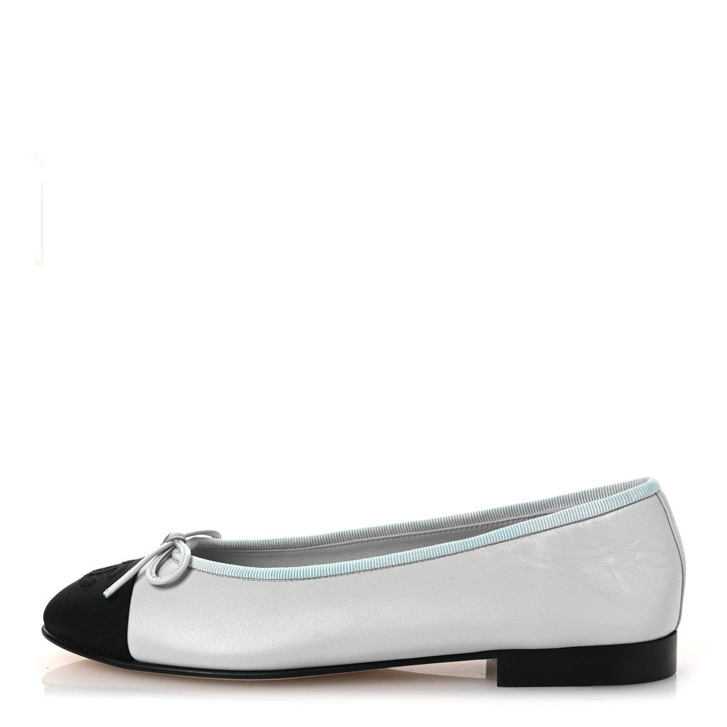 Lambskin Grosgrain Cap Toe CC Ballerina Flats 37 Light Blue Black