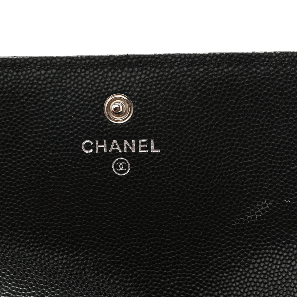 Caviar Quilted Chanel 19 Flap Wallet Black White