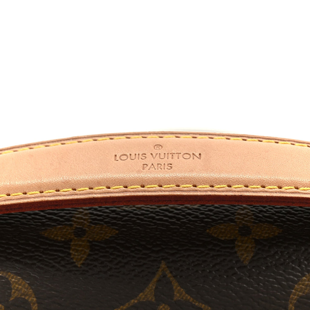 Louis Vuitton Monogram Pochette Metis