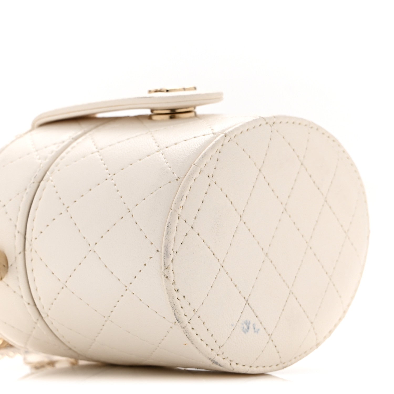 Chanel Lambskin Quilted Round Mini Vanity Case With Chain Case With Chain White