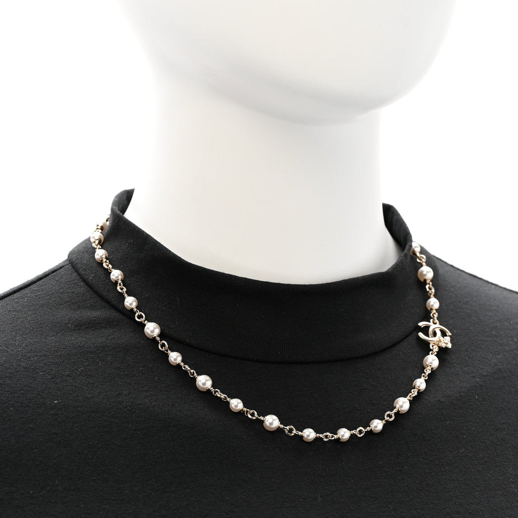 Pearl Crystal CC Flower Necklace Pearly White Light Gold