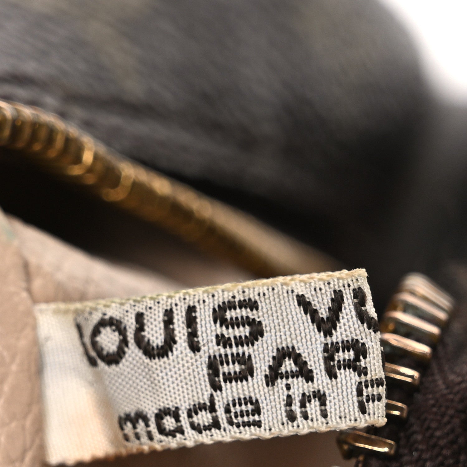 Louis Vuitton Monogram Trousse Toilette 28