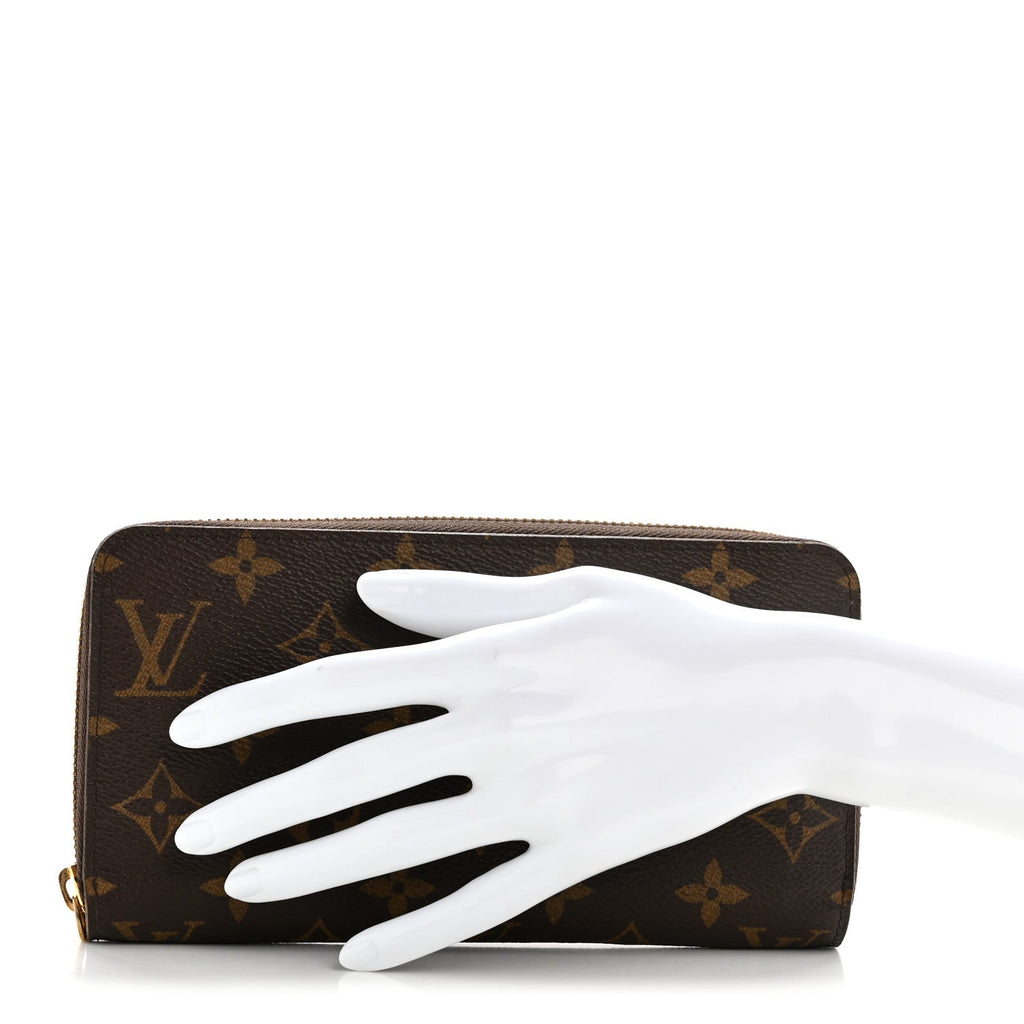 Louis Vuitton Monogram Zippy Wallet