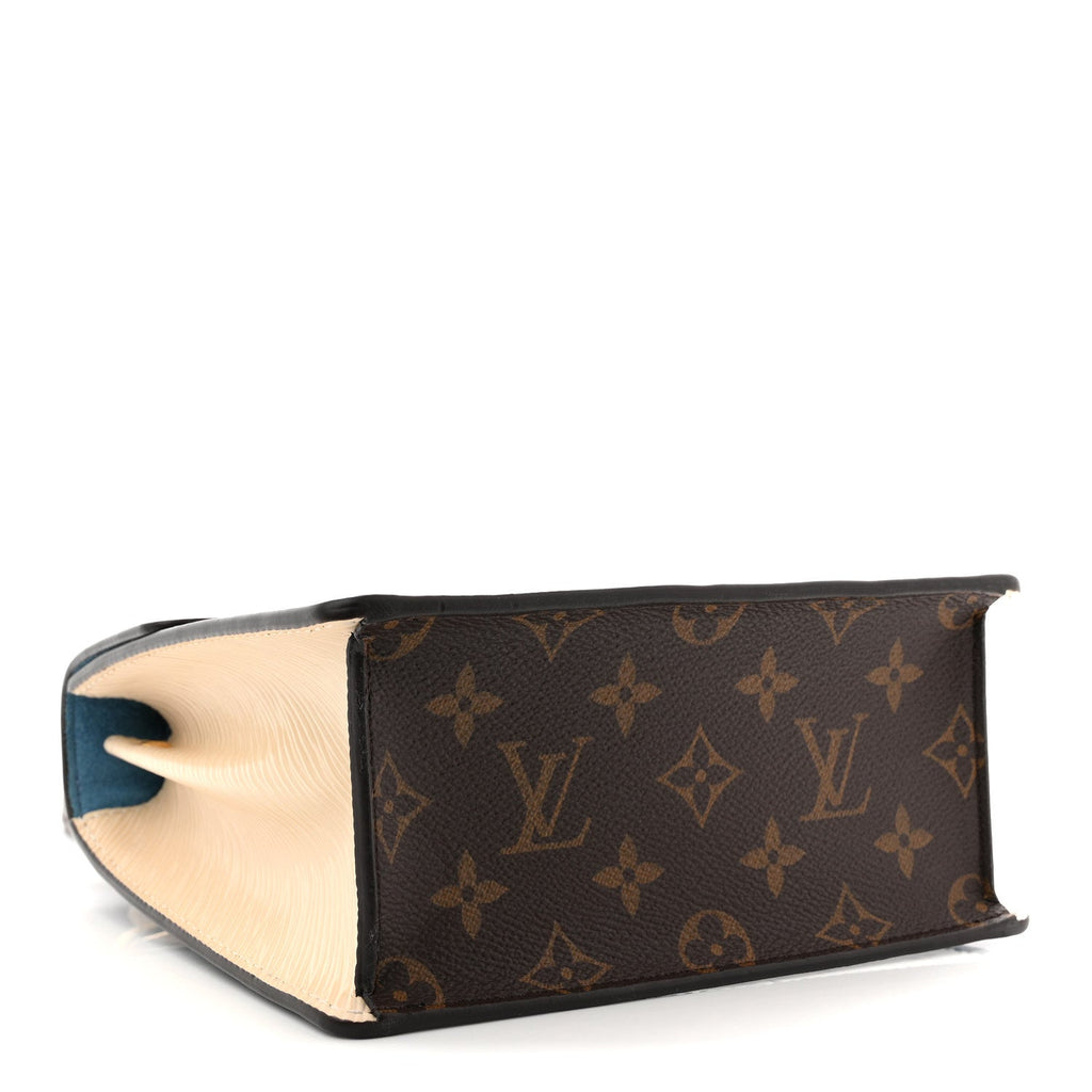 Louis Vuitton Vernis Epi Monogram Spring Street Light Blue