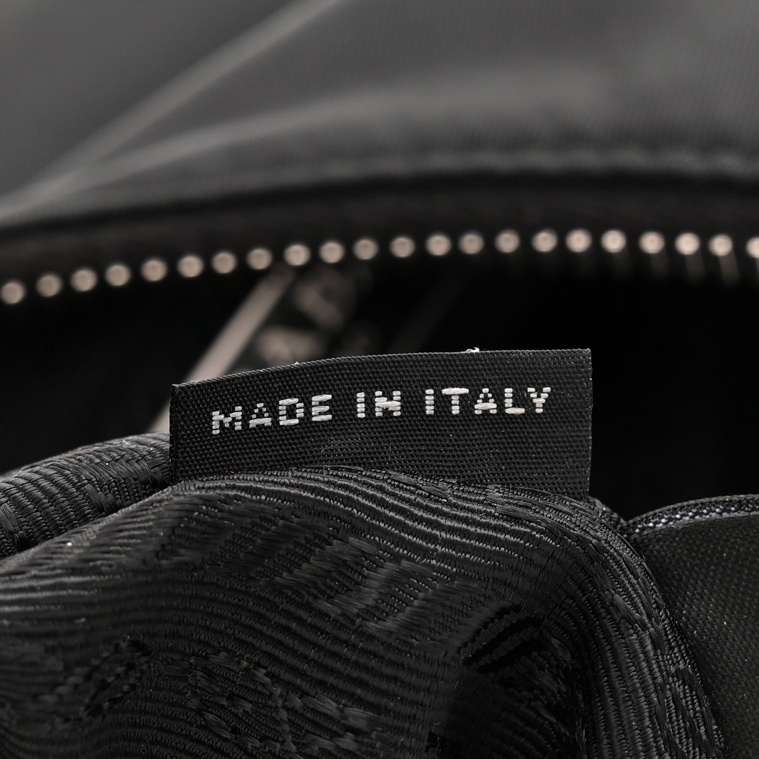 Prada Nylon Re-Edition 2005 Shoulder Bag Black