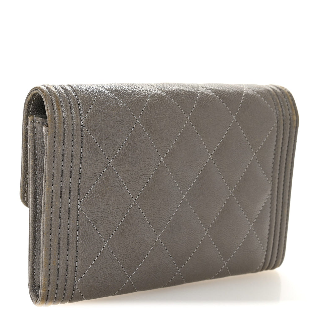 Caviar Quilted Medium Boy Flap Wallet Grey