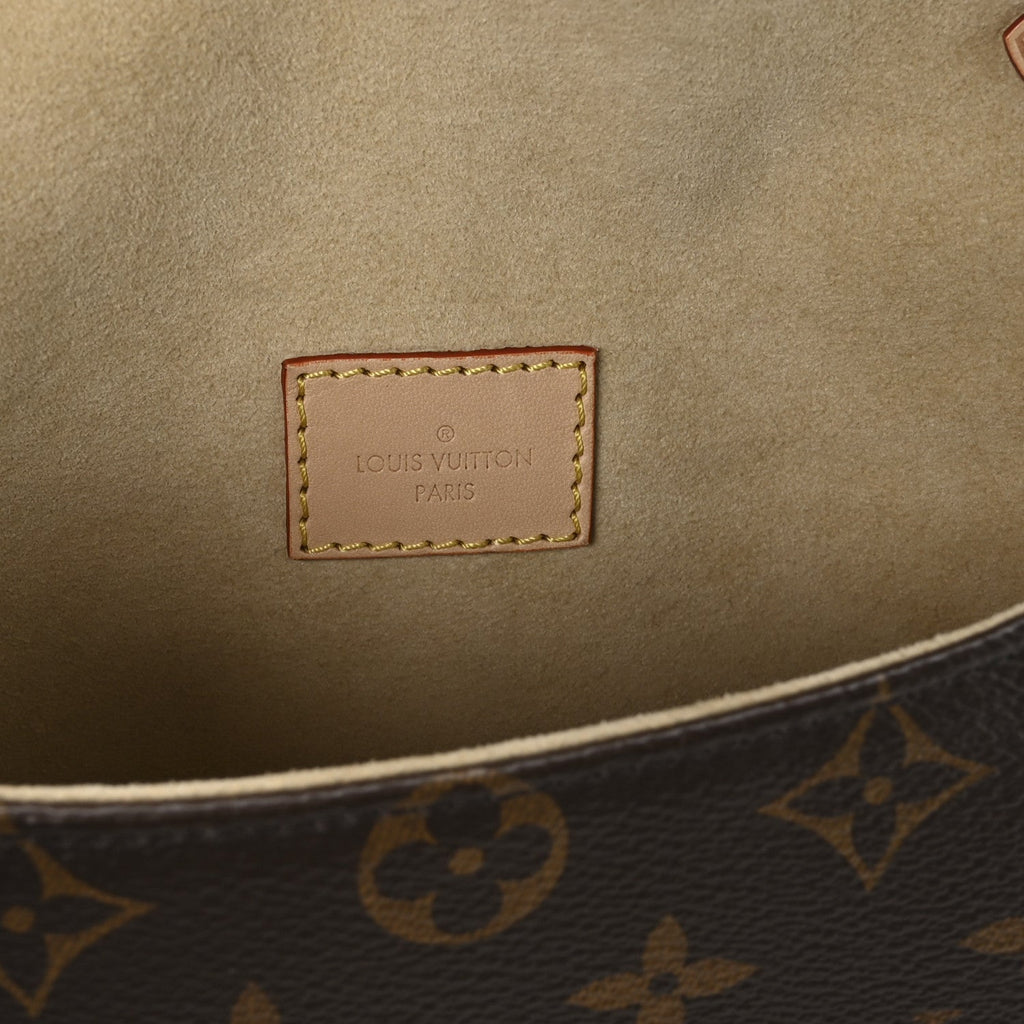 Louis Vuitton Monogram Saumur BB