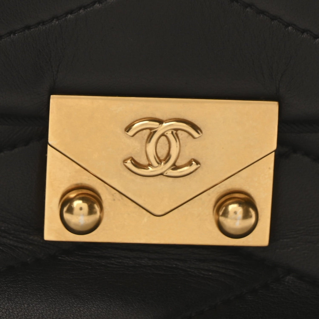 Chanel Lambskin Scallop Quilted Medium Pagoda Flap Black