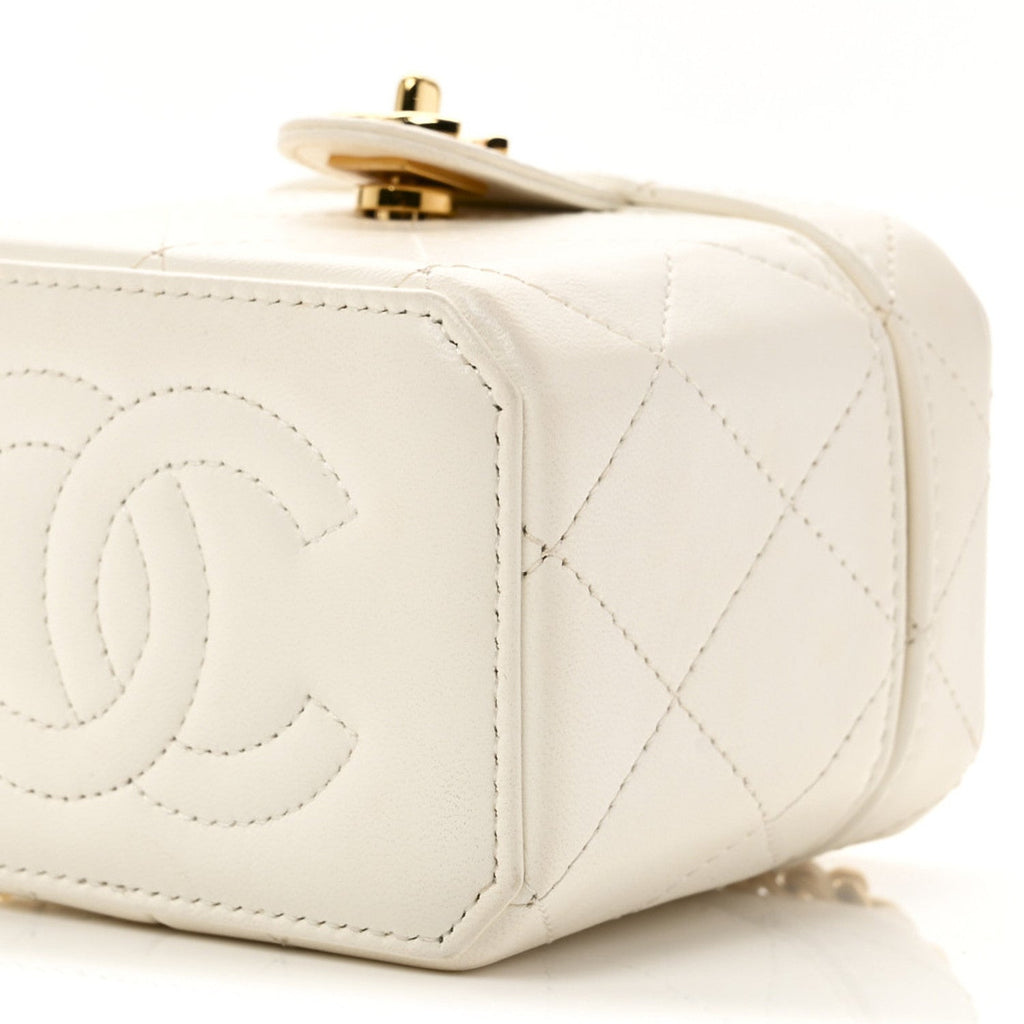 Chanel Lambskin Quilted Vanity Clutch With Chain White
