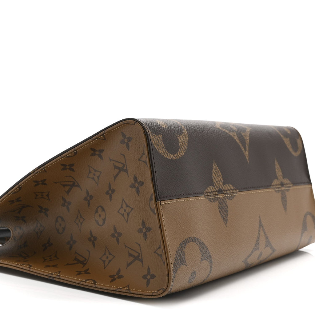 Louis Vuitton Reverse Monogram Giant Onthego MM