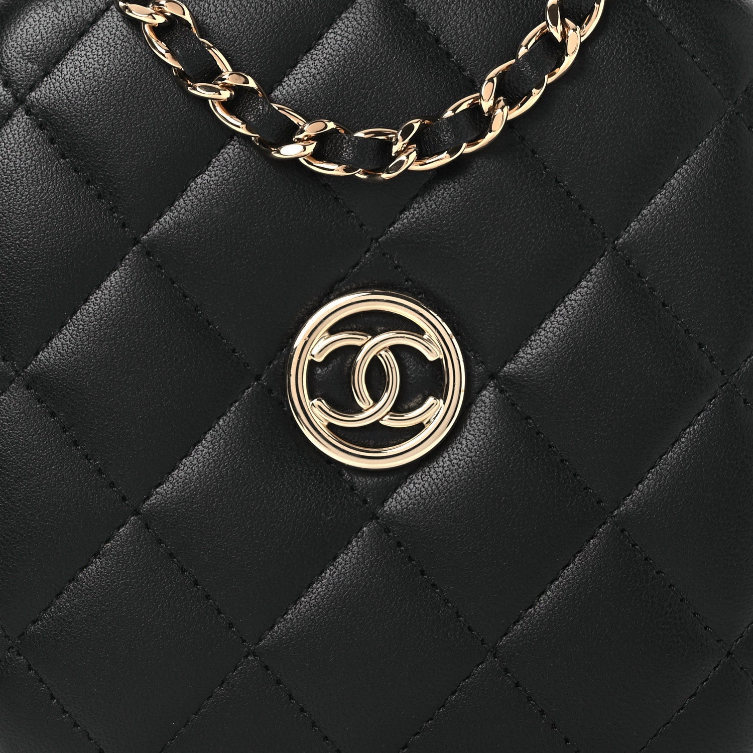 Chanel Lambskin Quilted Compact Vanity Case Purse With Chain Black