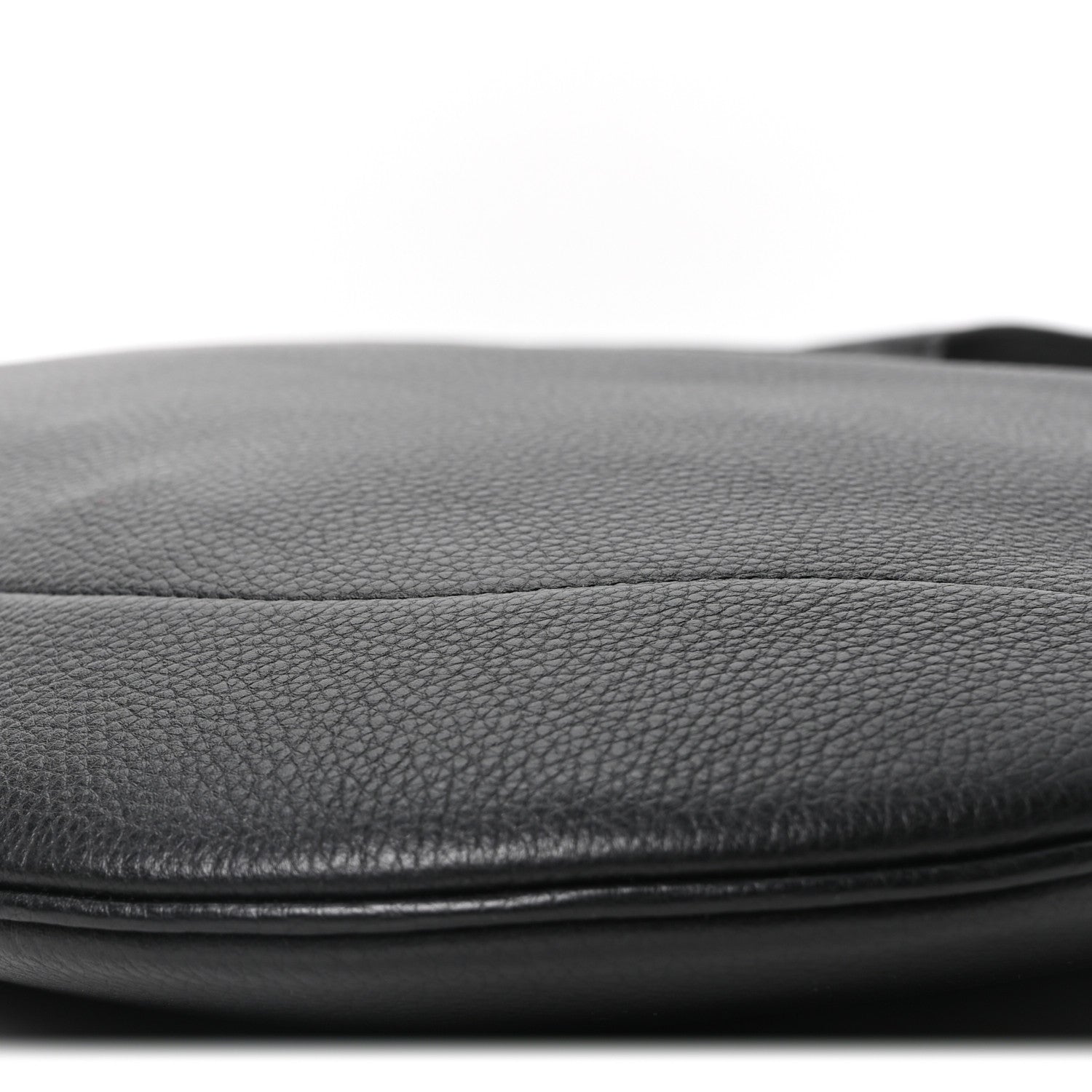 Gucci Soft Grained Calfskin Maxi B Hobo Black