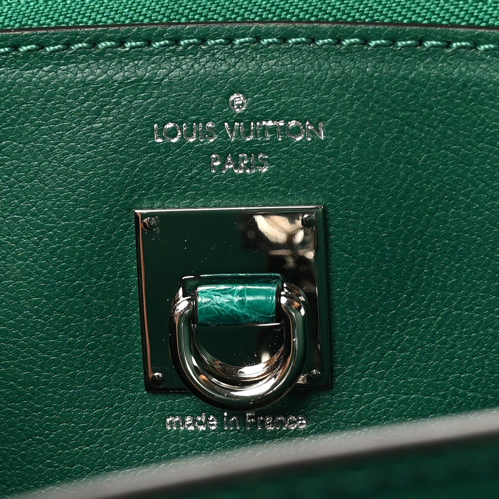 Louis Vuitton Alligator City Steamer MM Emeraude