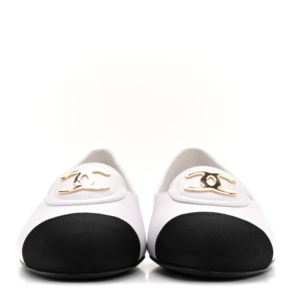 Calfskin Grosgrain Cap Toe CC Moccasin Loafers 40 White Black