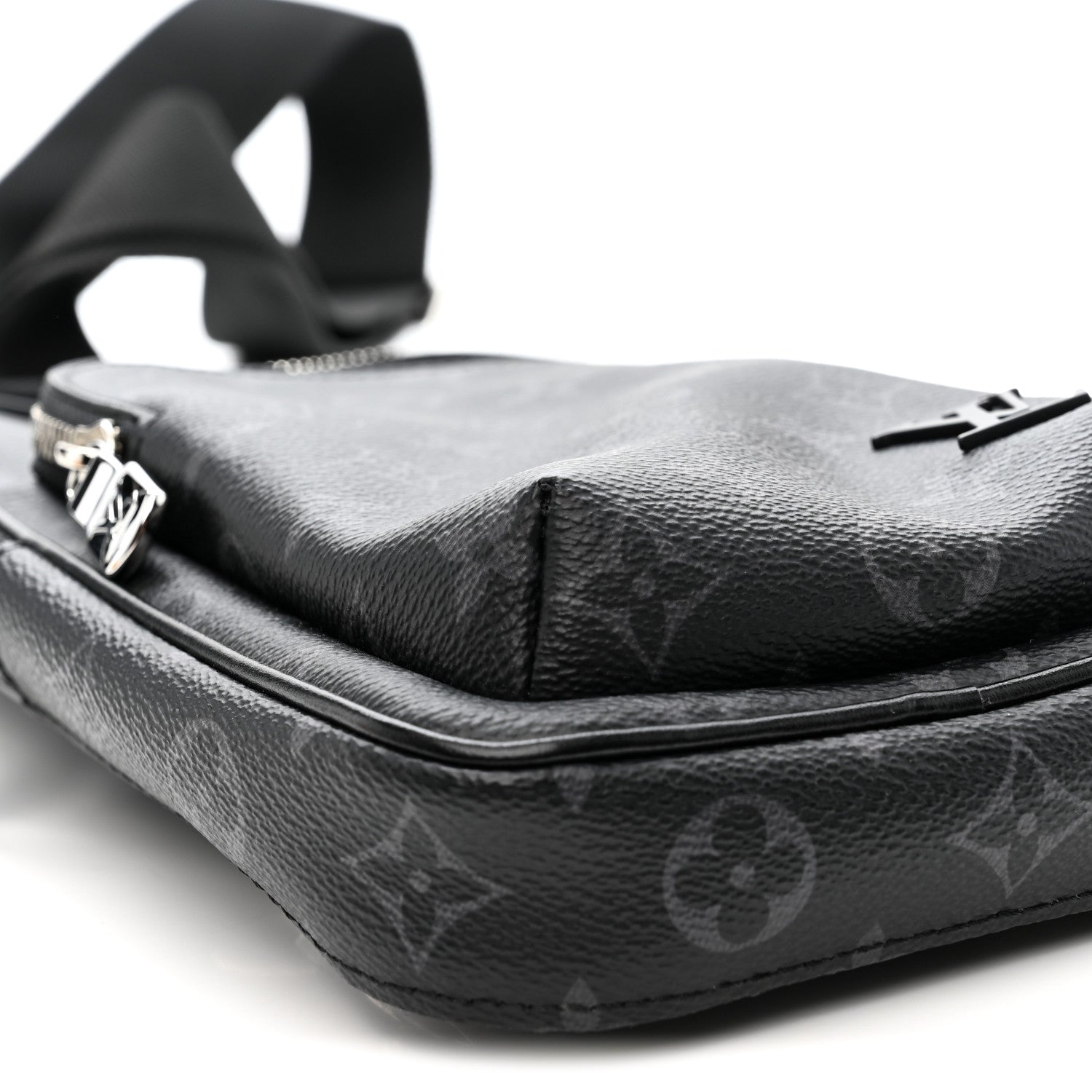 Louis Vuitton Monogram Eclipse Avenue Slingbag PM