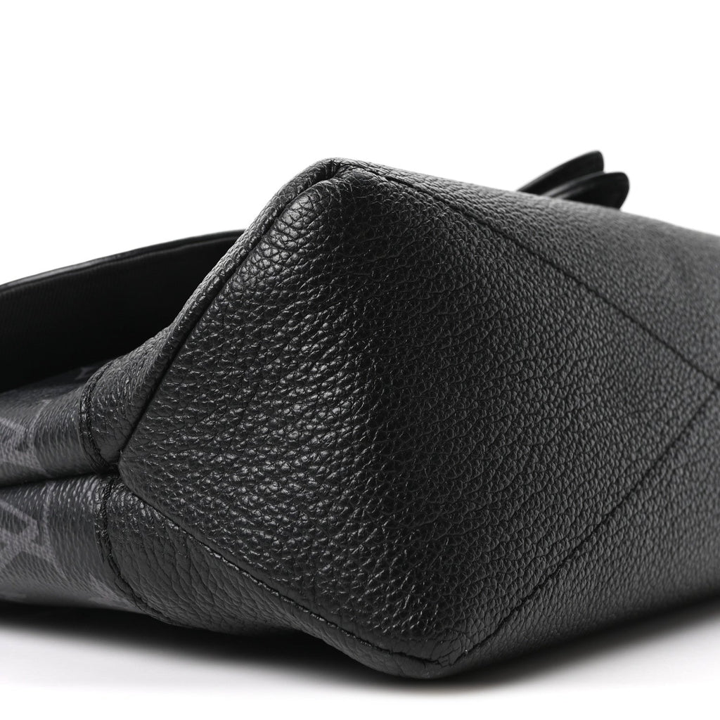 Louis Vuitton Monogram Eclipse Saumur Messenger NV Black