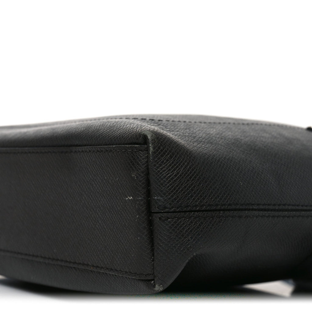 Louis Vuitton Taiga Grigori MM Messenger Ardoise