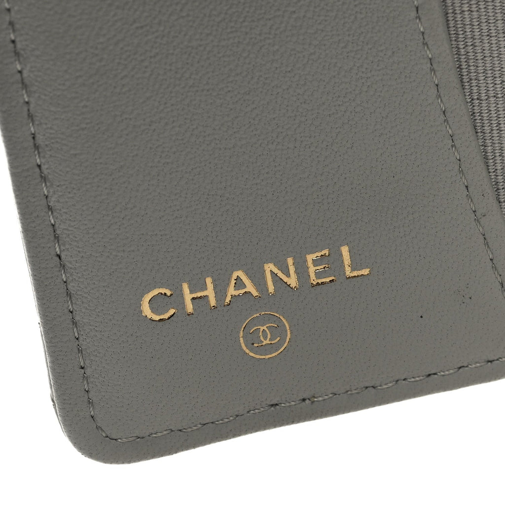 Lambskin Quilted Classic 4 Key Holder Wallet Grey