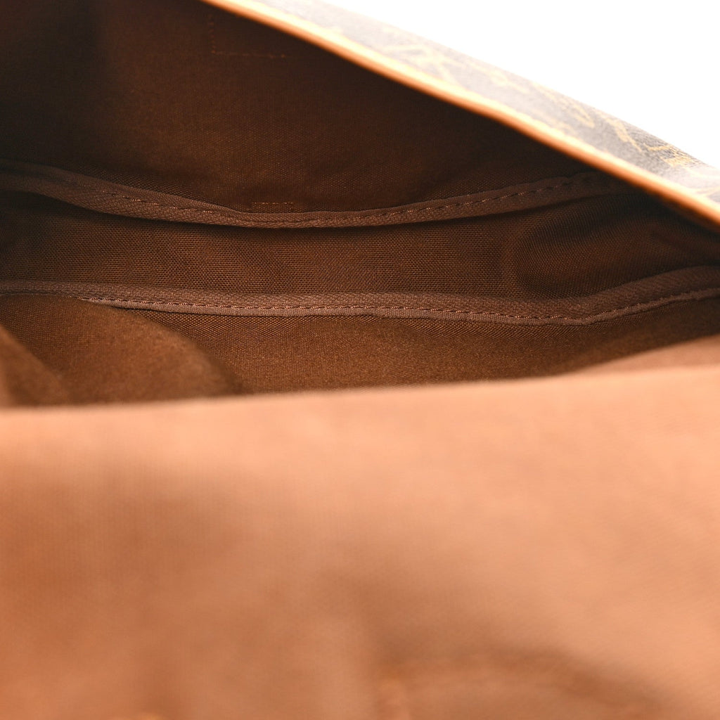 Louis Vuitton Monogram Saumur 30