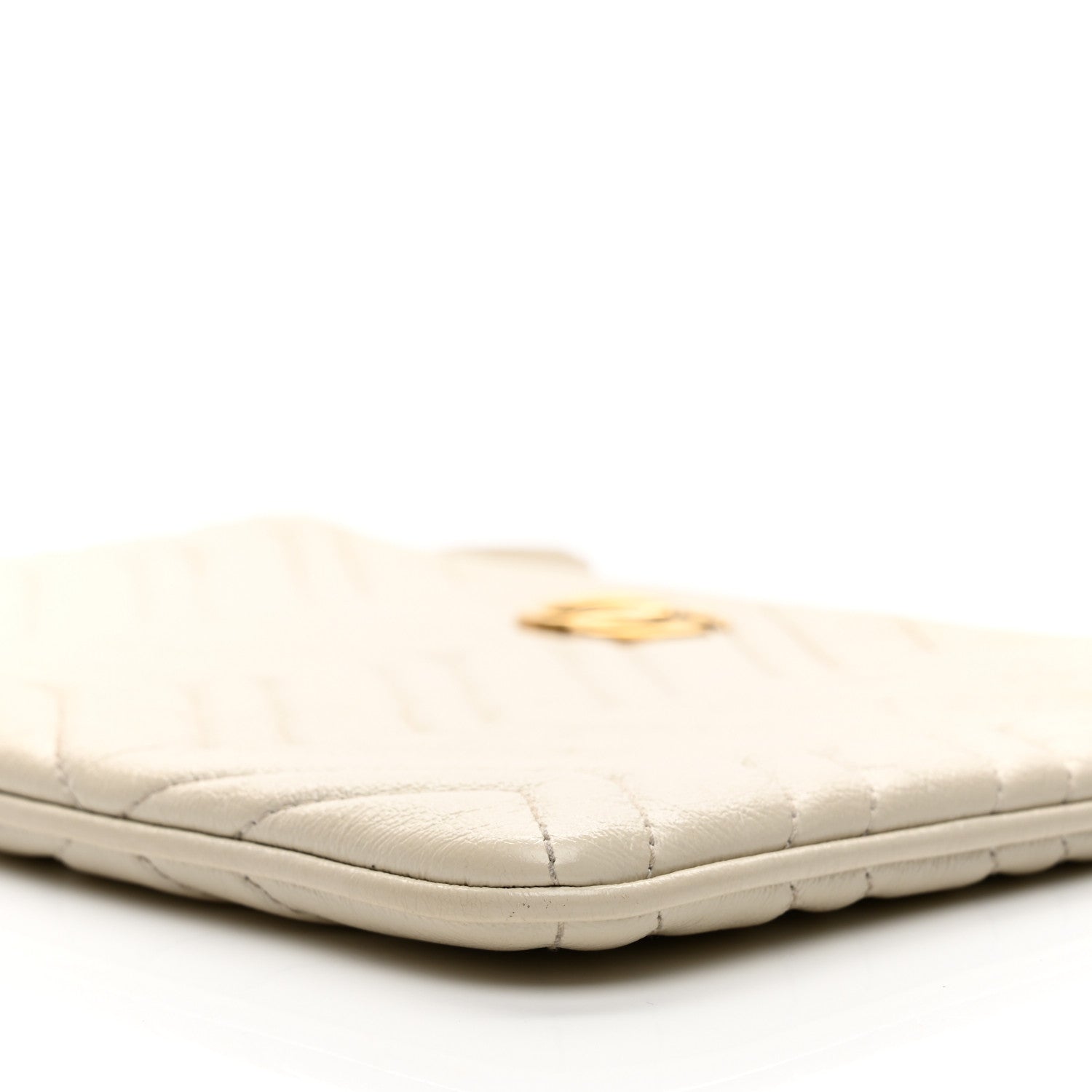 Gucci Calfskin Matelasse Chevron Heart GG Marmont Clutch Mystic White